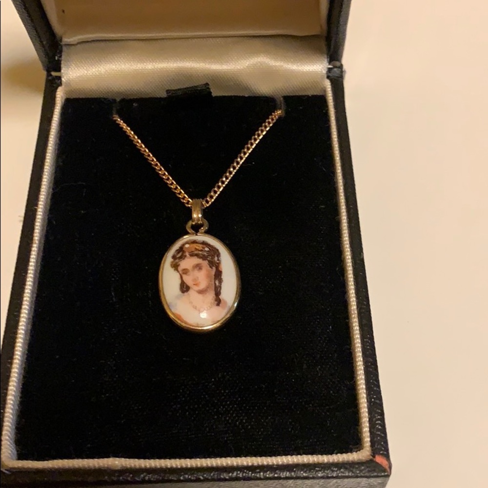 RARE!! 🌹Vintage Limoges Porcelain pendant